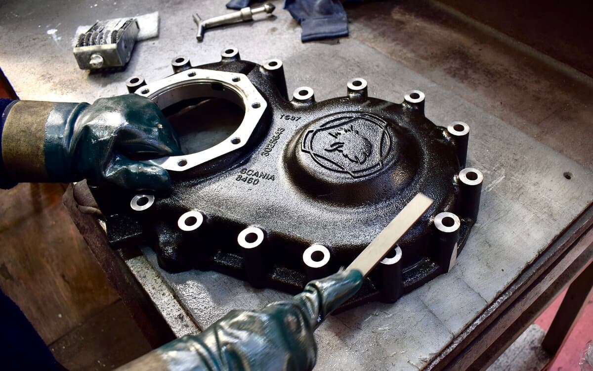 Differential cover/housing in the machining process — KAELE SRL